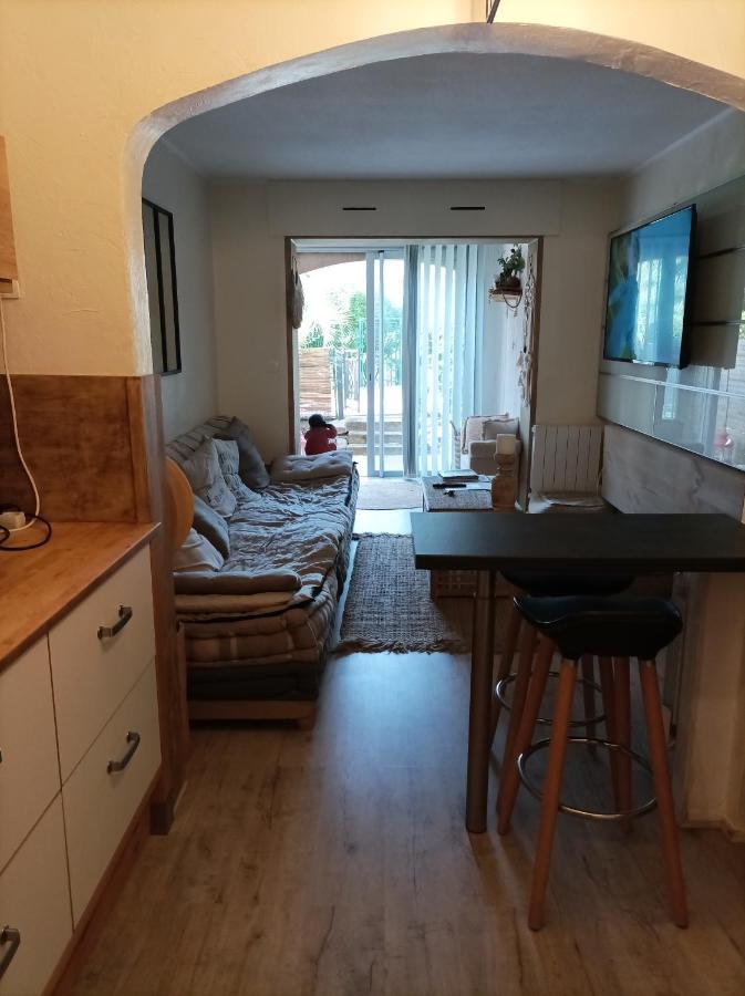 Escapade Cocooning Residence Avec Piscine/Tennis Fréjus 外观 照片