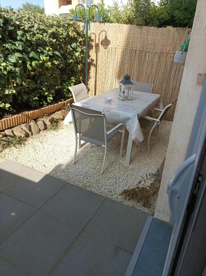 Escapade Cocooning Residence Avec Piscine/Tennis Fréjus 外观 照片